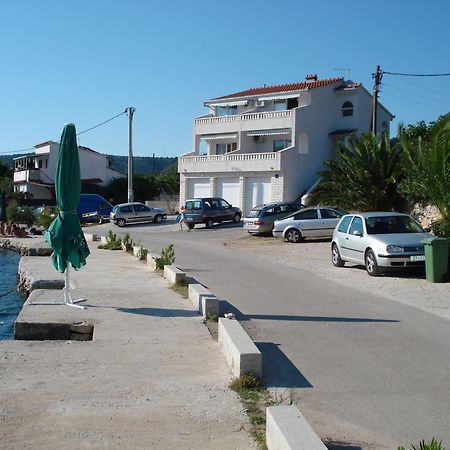 Vinišće Apartments Mirko מראה חיצוני תמונה