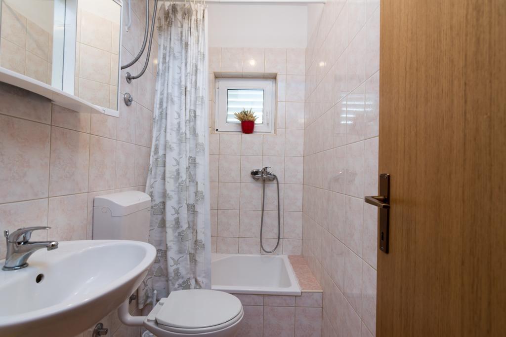 Vinišće Apartments Mirko חדר תמונה