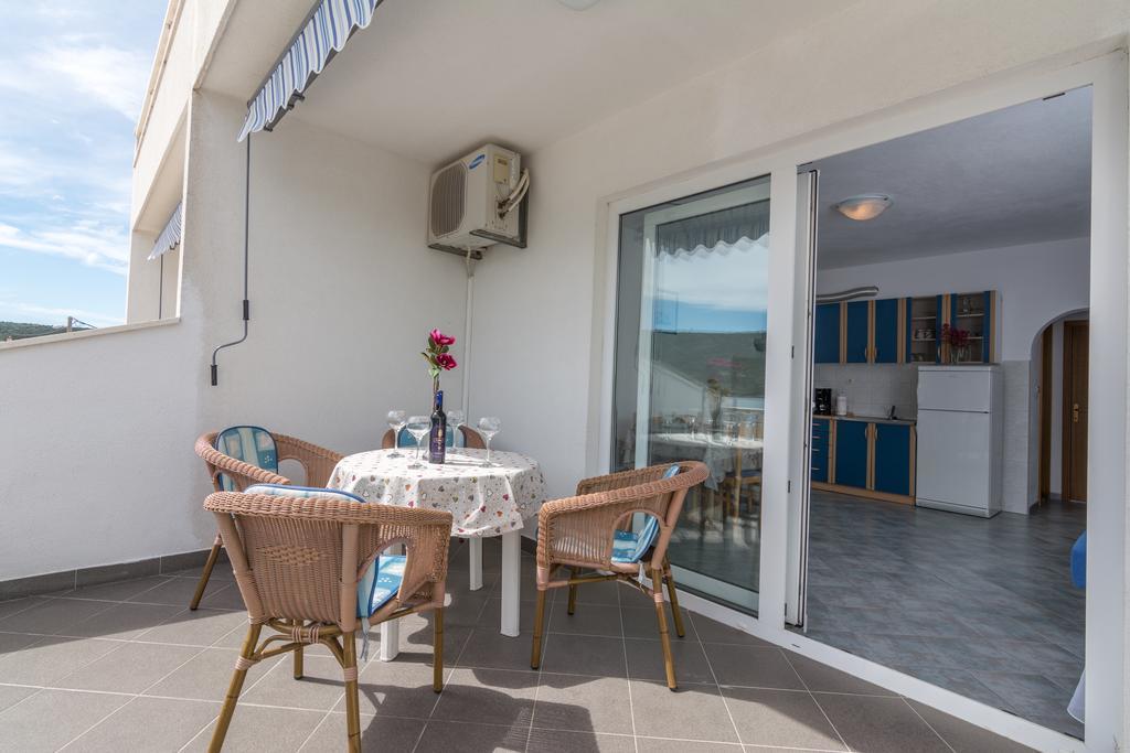 Vinišće Apartments Mirko מראה חיצוני תמונה
