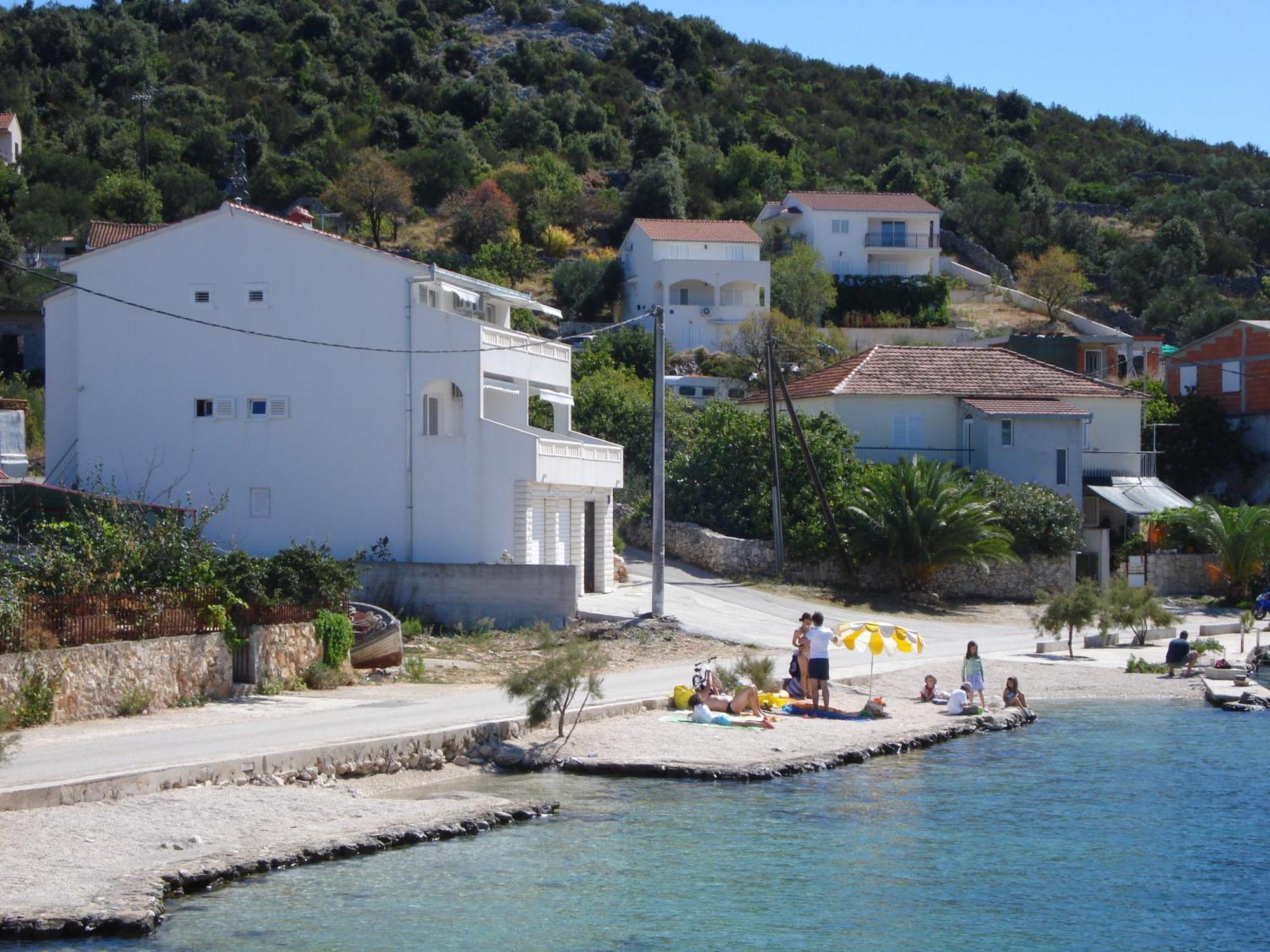 Vinišće Apartments Mirko מראה חיצוני תמונה